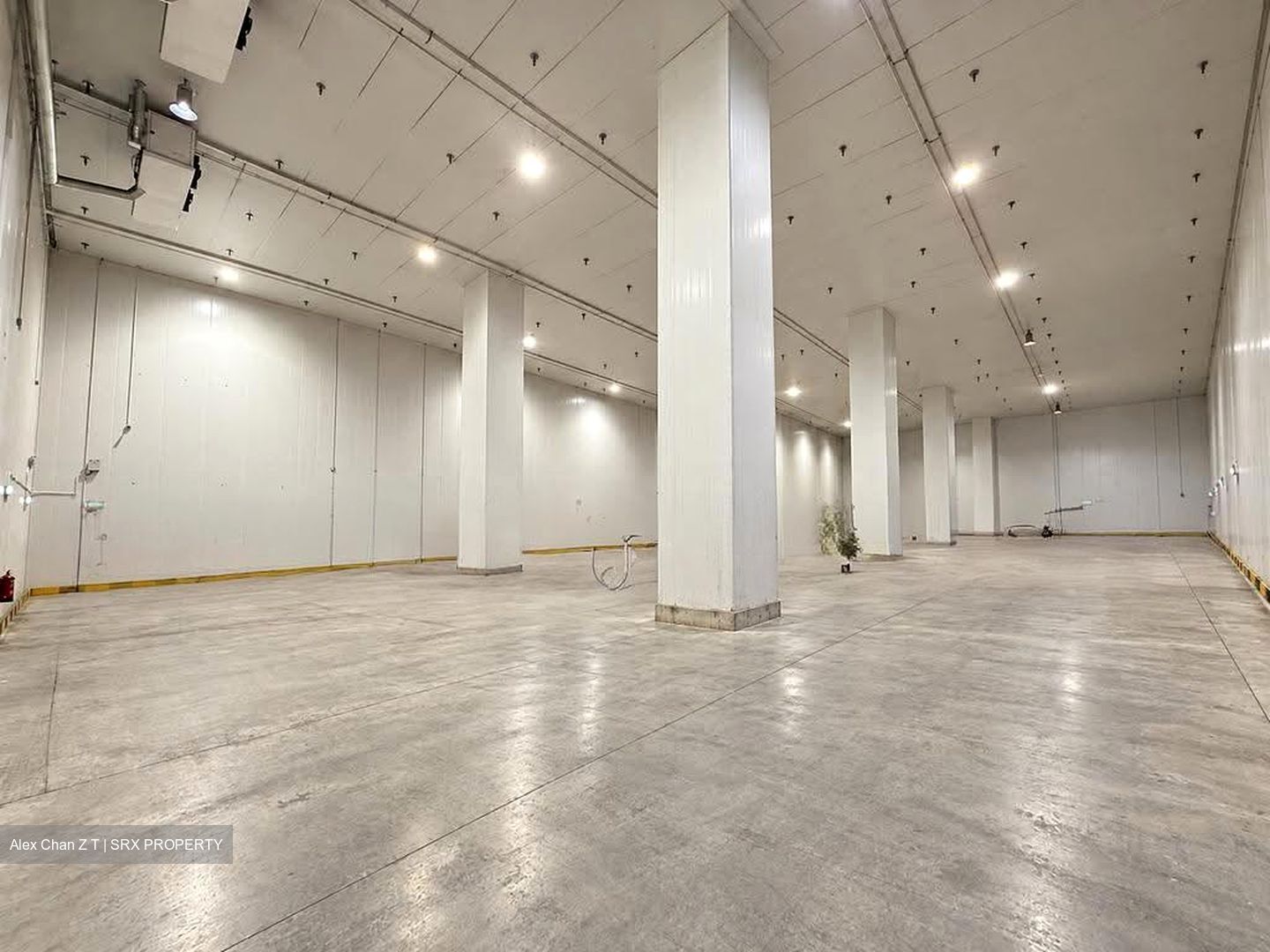 Lakeside MRT (D22), Warehouse #626012561